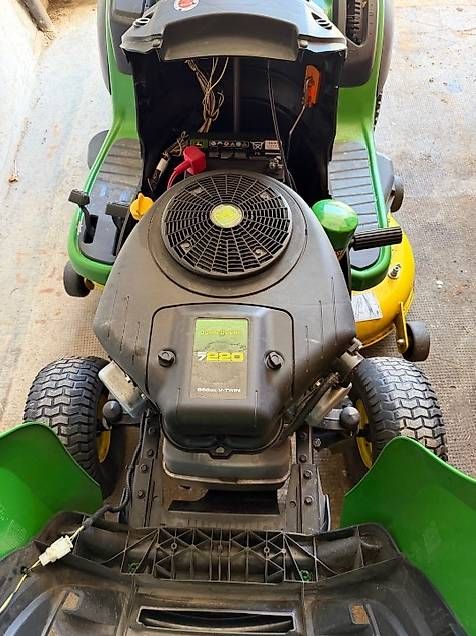 Rasenmäher: John Deere X166R tracteur tondeuse – Gebraucht aus La Chaux-de-Fonds von tatouillard 4