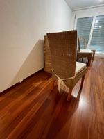 8 x Stühle in Holz und Rattan, inkl. Sitzkissen beige