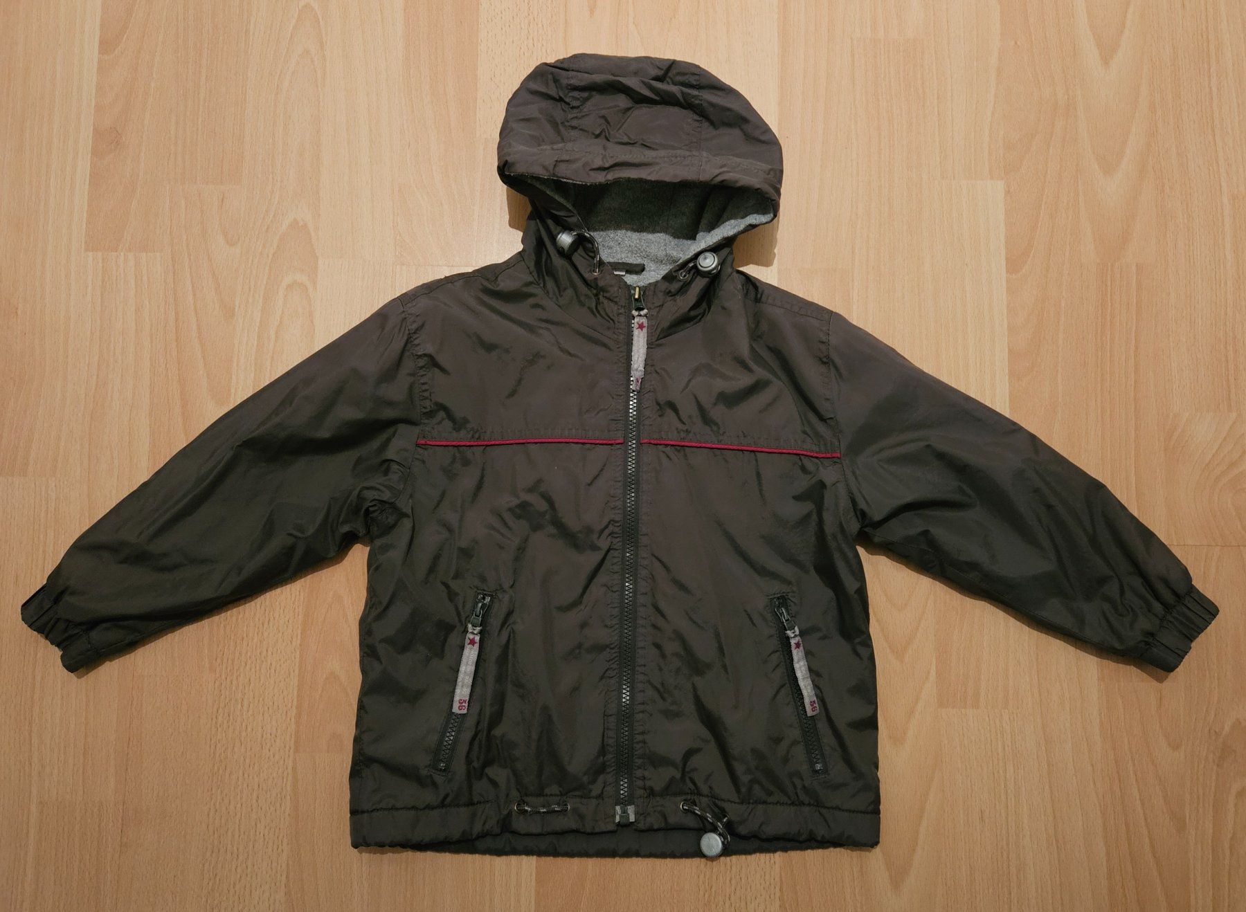 Giacche & Cappotti: Übergangs Jacke Kind Grösse 104 – Usato da Utzenstorf venduto da and_c8wy