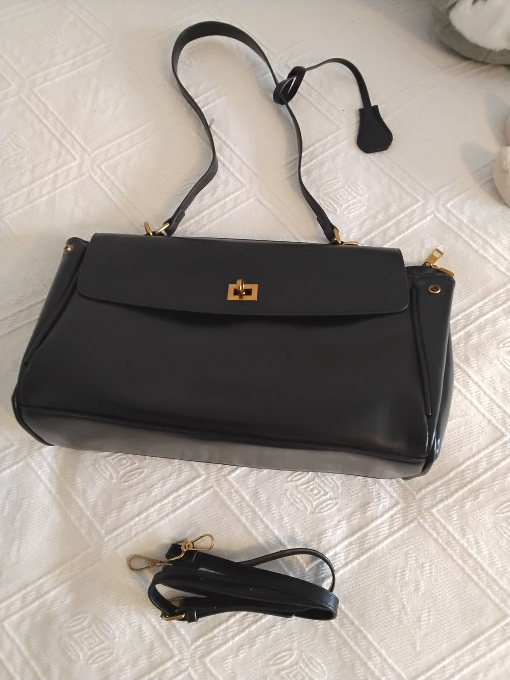 Borse da donna: Sac à main élégant noir neuf – Nuovo e nell'imballaggio originale da Chêne-Bourg venduto da Fio994 3