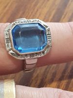 Attraktiver Jugendstil Gablonz-Ring besetzt mit blauem Stein