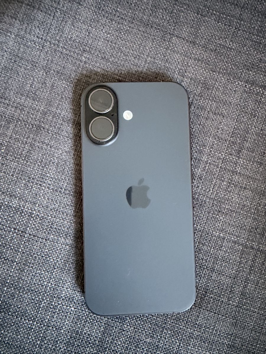 Apple Handys / Smartphones: iPhone 17 256GB – Neu (gemäss Beschreibung) aus Delémont von emm_sp8f 1