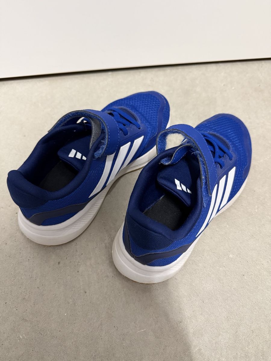 Adidas Scarpe per ragazzi: Adidas Turnschuhe Size 35 – Usato da Uznach venduto da Player6 2