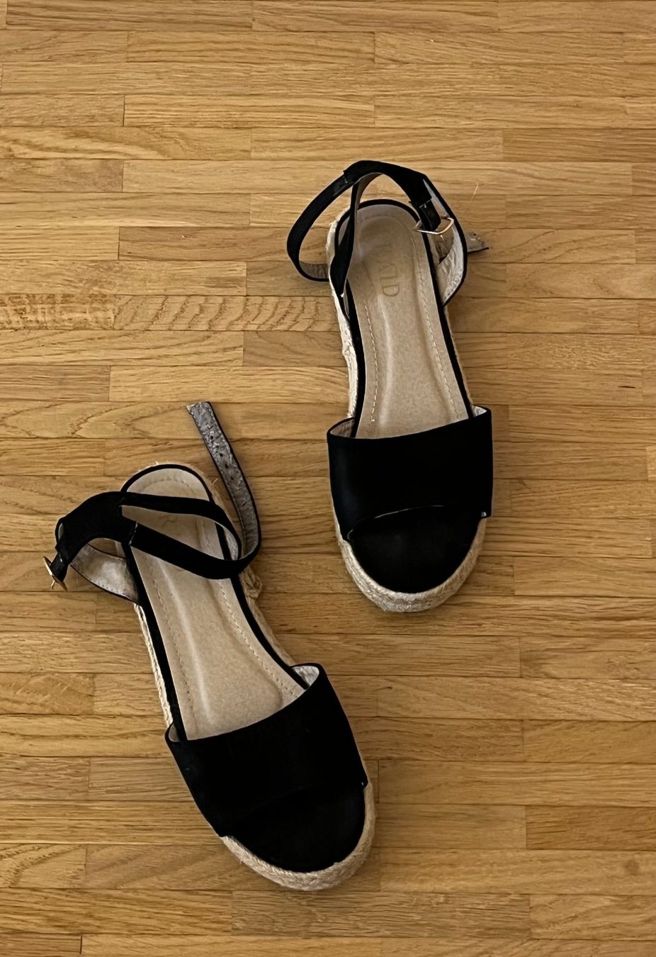 Scarpe da donna: RAID Black ankle-strap sandals – Usato da Zürich venduto da Marghensy 2