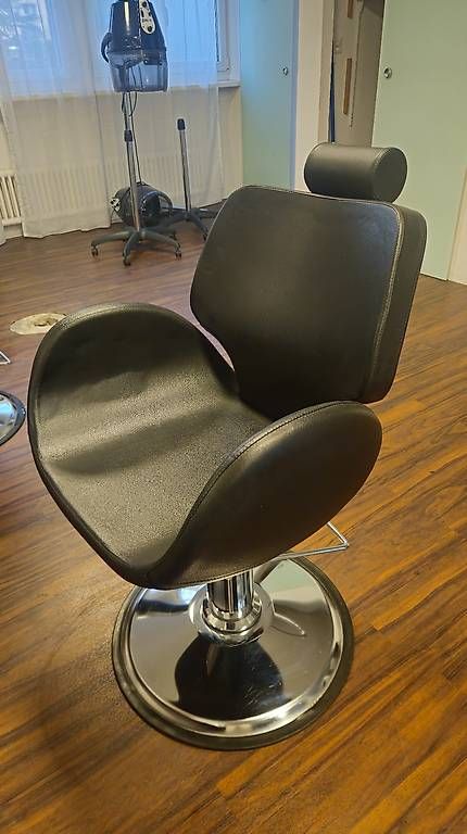 Stühle: 2 Coiffeurstühle – Gebraucht aus Arbon von Melonie 2