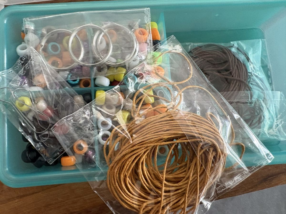 Bastelsets: Made by Me Bastelset Perlen Anhänger basteln  – Gebraucht aus Beromünster von msklef 2