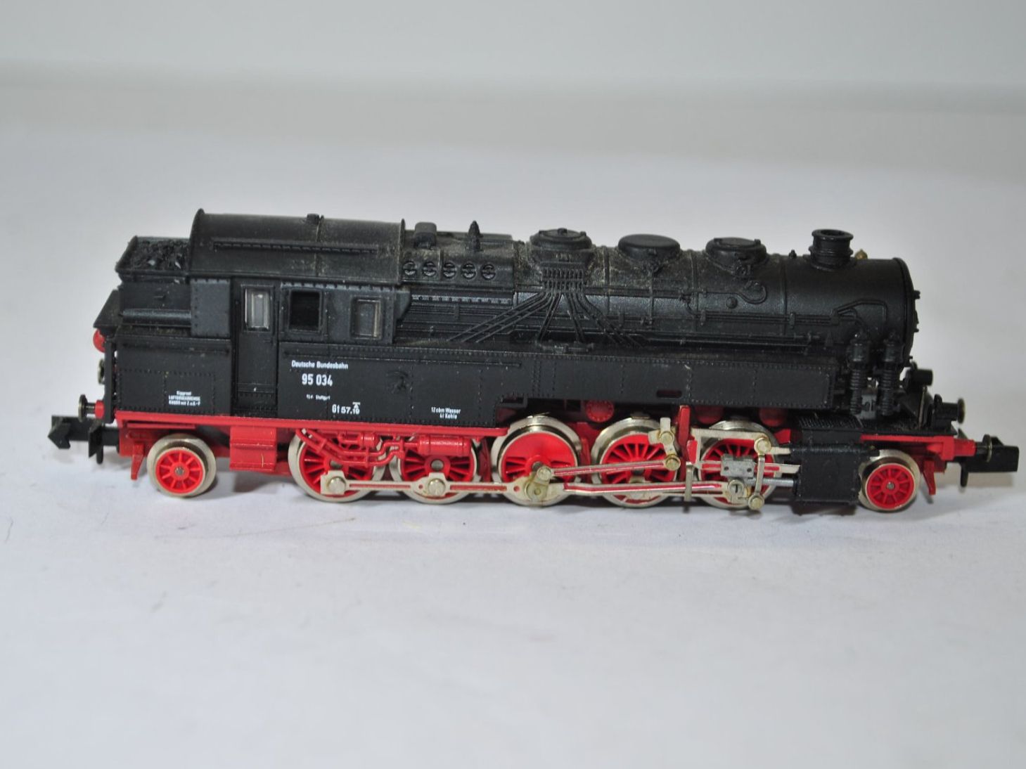 Arnold Modellini di ferrovie: Arnold Dampflok DB (RHB019) – Usato da Aarwangen venduto da Bahnsupport