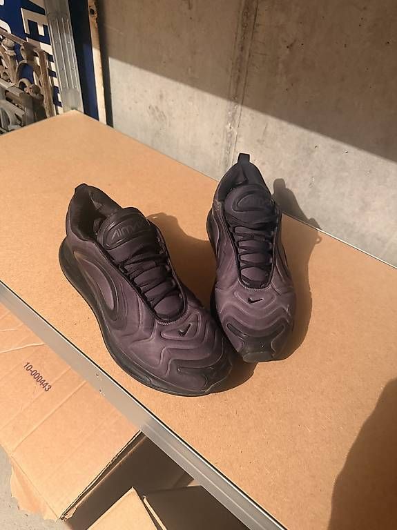 Scarpe da uomo: NIKE AIR MAX 270 SNEAKERS – Usato da Gümligen venduto da dav_s5rr