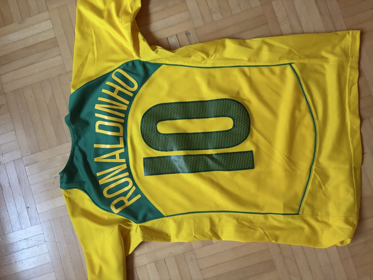 Nike Leibchen & Hosen: Ronaldinho Trikot – Gebraucht aus Sarnen von luc_h6bl 1