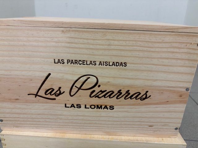 Vino: Las Pizarras Las Lomas 2021 Rotwein – Nuovo e nell'imballaggio originale da Domat/Ems venduto da chrislassi