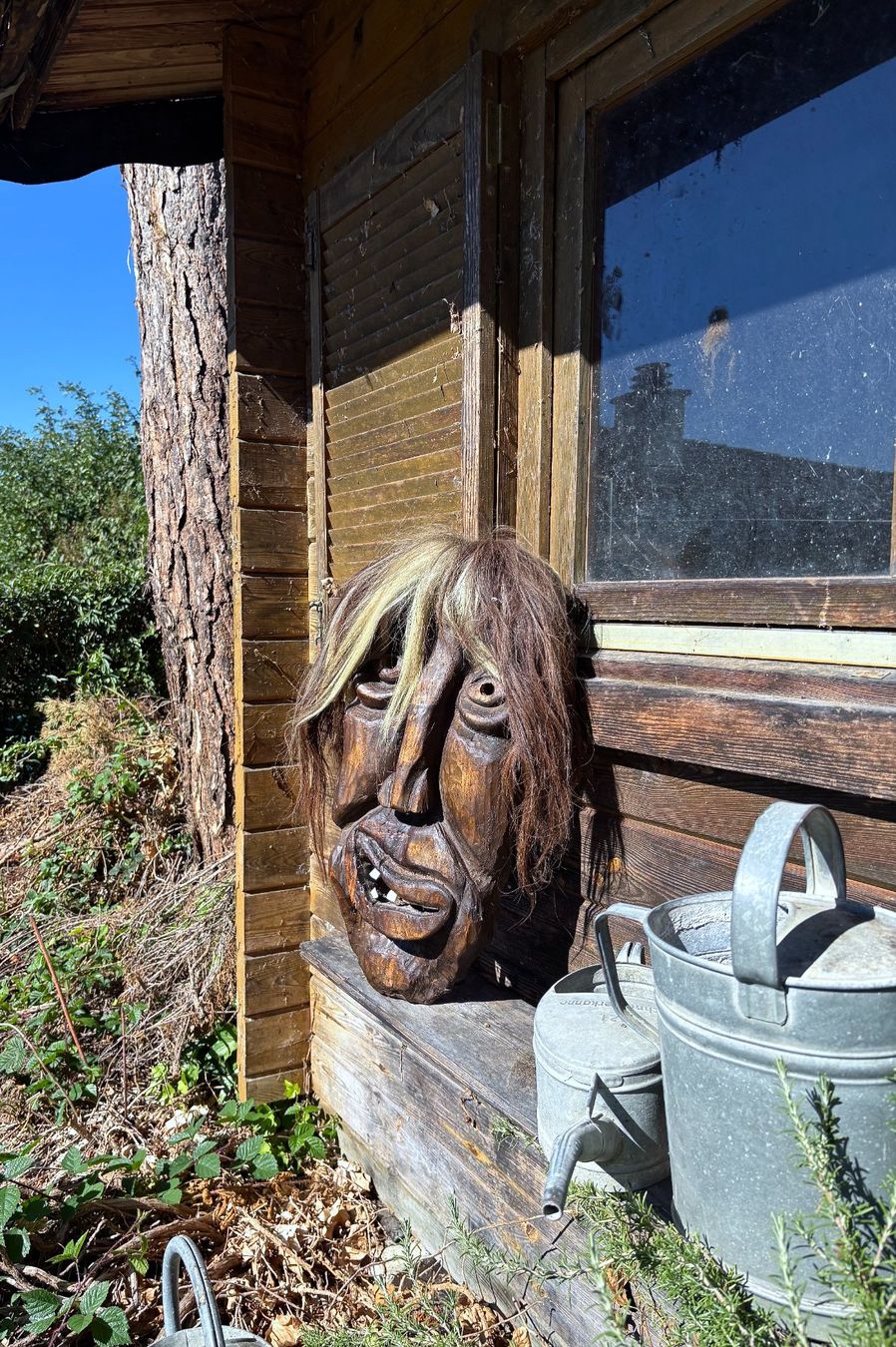 Maschere: grosse Lötschentaler Holzmaske – Usato da Stüsslingen venduto da Ideur1 2