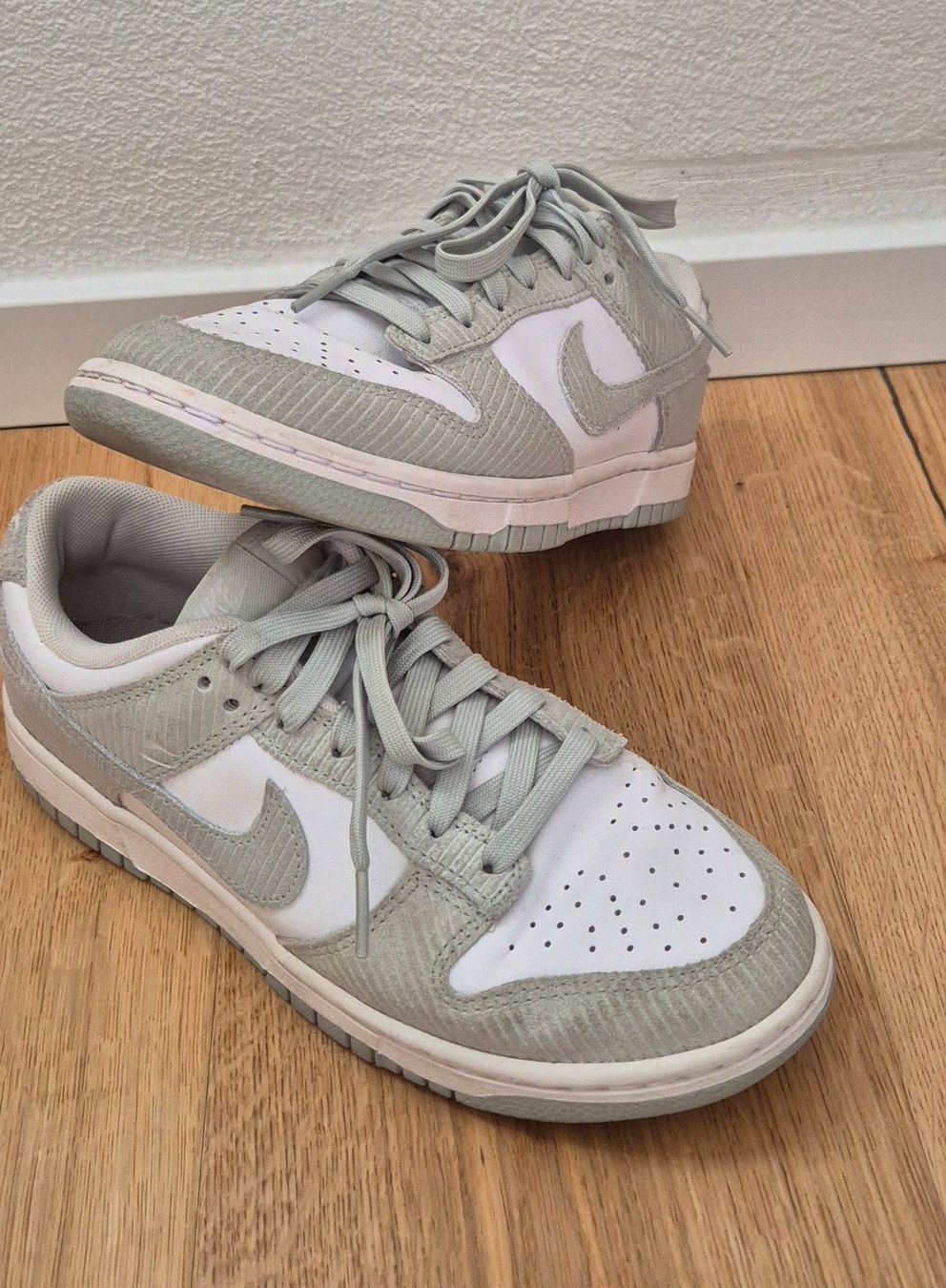 Nike Scarpe da donna: Nike Dunk Low Pale Grey Gr. 39 – Usato da Zizers venduto da Urijas