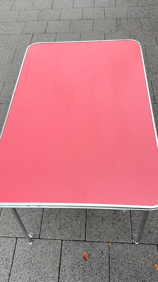 Tavoli: Campingtisch rot/ vintage – Usato da Thunstetten venduto da Specht71