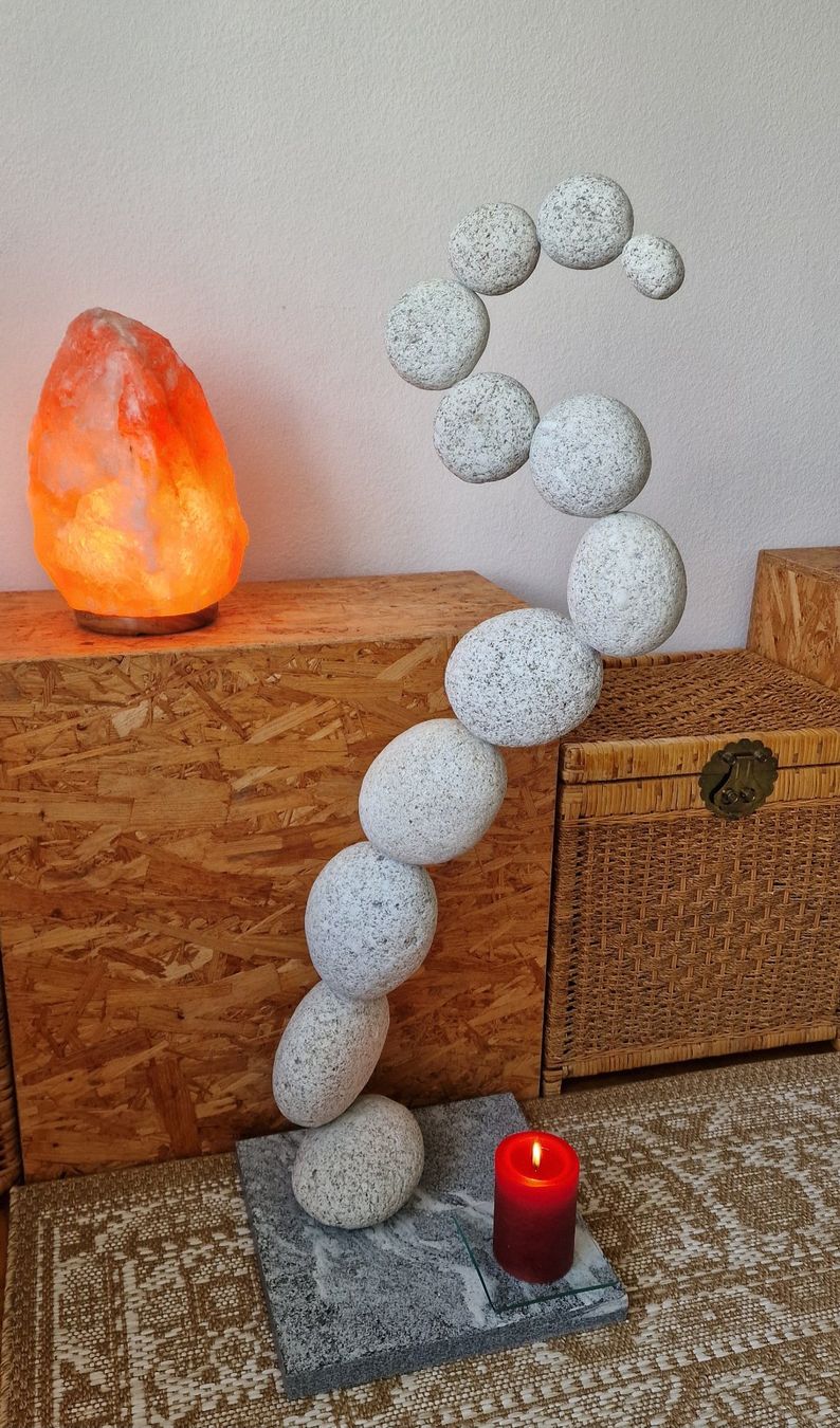 Pietre & tegole: Sculpture de pierre en granit – Nuovo (secondo la descrizione) da La Tour-de-Peilz venduto da ber_9zyg 8