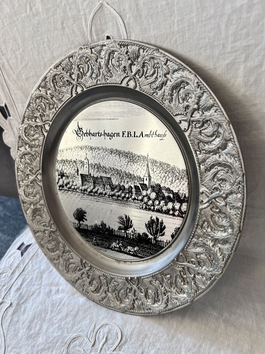 Toutes les décorations: Zinn Teller Wandteller 24cm Dekorativ – D'occasion à Frenkendorf par Only1 1