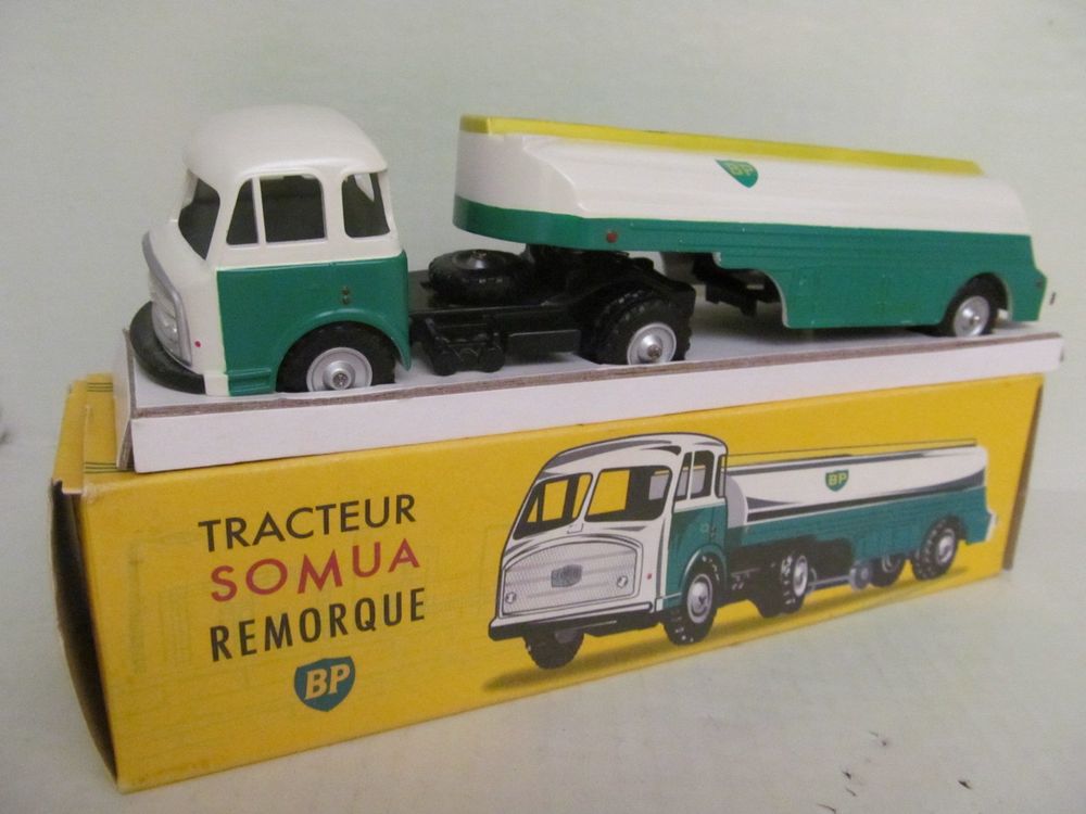 CIJ Tracteur Saviem Remorque militaire - FR