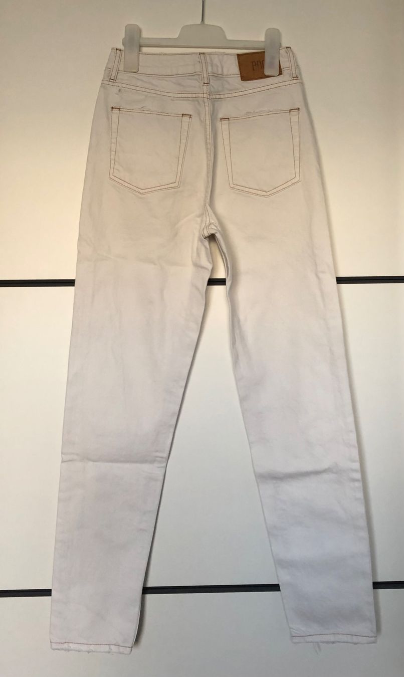 Jeans: Jeans blanc BDG taille XS – Gebraucht aus Le Crêt-p-Semsales von staglione69 5