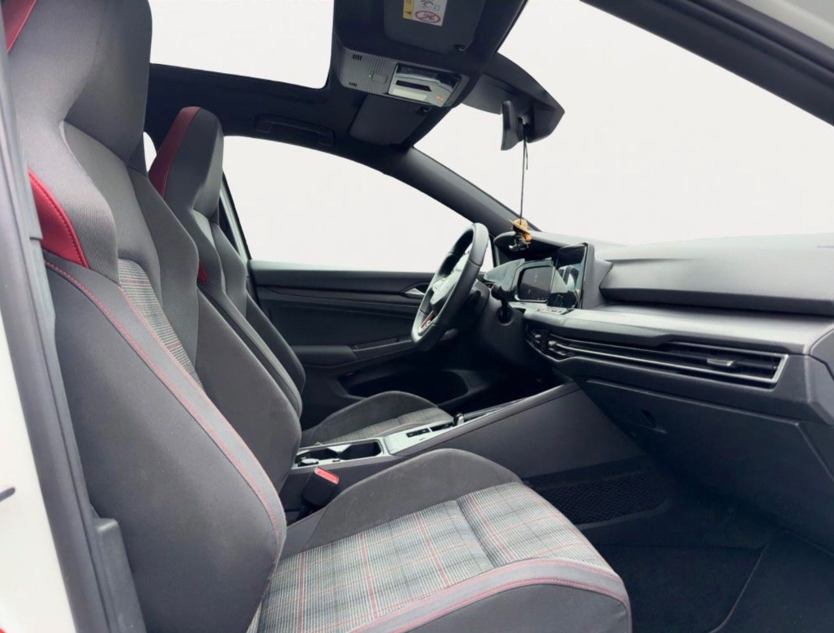 VW Autos: VW Golf VIII GTI  - 245 CV - FULL OPTIONAL – Gebraucht aus Biasca von tru_t2xj 6