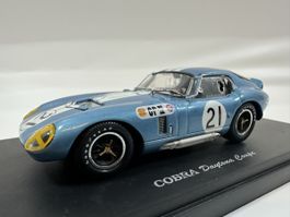 Cobra Daytona Coupe 1:43, inkl. Acrylbox, KYOSHO