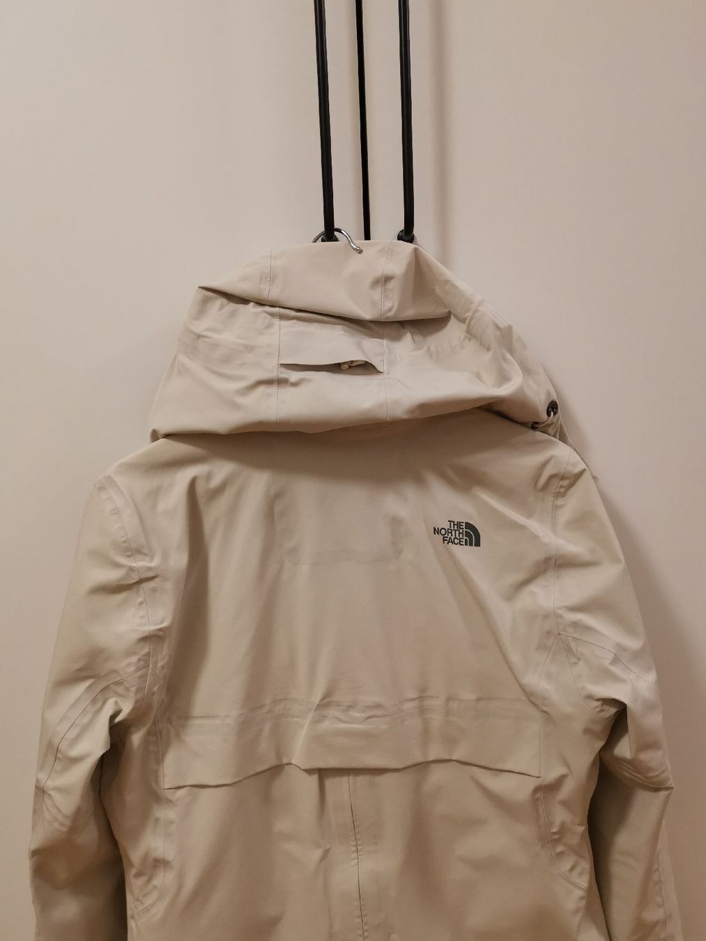 North Face Giacche: Regenjacke von The North Face – Nuovo (secondo la descrizione) da Killwangen venduto da hua_c2df 4