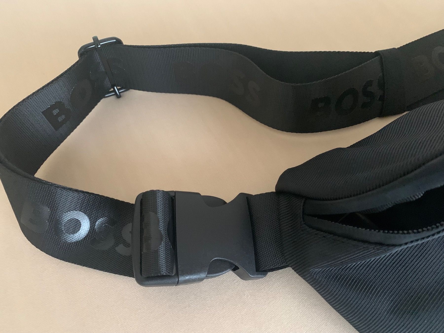 Hugo Boss Borse: BOSS Bauchtasche / Gürteltasche – Nuovo e nell'imballaggio originale da Kilchberg ZH venduto da November7 1