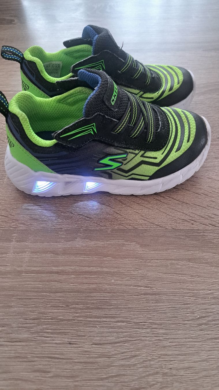 Schuhe für Jungen: Skechers kinder  – Gebraucht aus Buchs SG von VitaliiKu 2