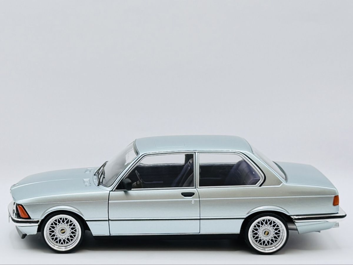 Solido Modellautos: 1:18 BMW 323i E21 Solido BBS Tuning – Neu (gemäss Beschreibung) aus Baar von Cai 1