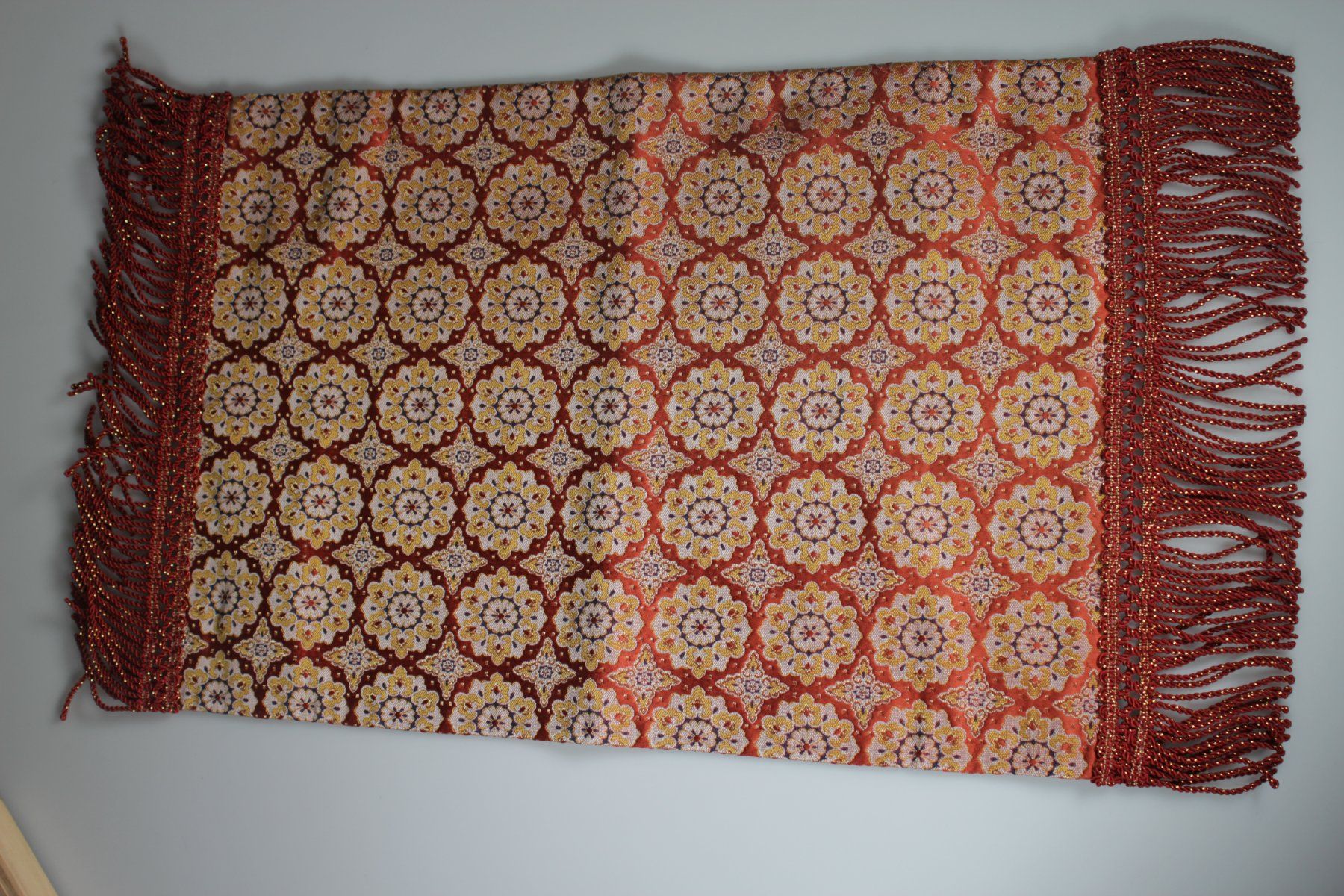 Tessuti: Japanisches Tempyo-Kamon Textil im Holzetui – Usato da Basel venduto da IRMAundFRED