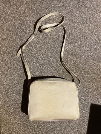 Sac à bandoulière couleur crème