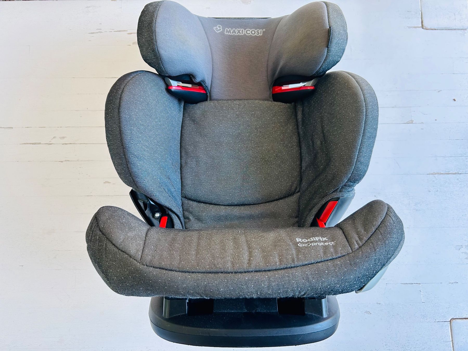 Maxi-Cosi Seggiolini per auto: MAXI-COSI Kindersitz! – Usato da Stein am Rhein venduto da Simplex1