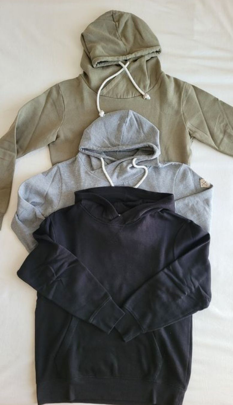 H&M Pulls & Sweat-shirts: Hoodie's/ Pullover Gr XS – D'occasion à Binz par julijuli