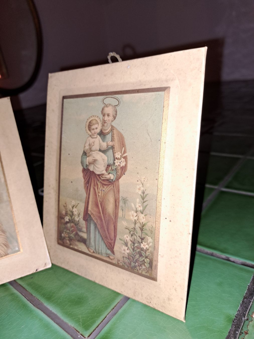Foto & Immagini: Antike Heiligenbilder, Set von 2 Stück,  – Usato da Kölliken venduto da Upcycling-by-Mc-TAM 1