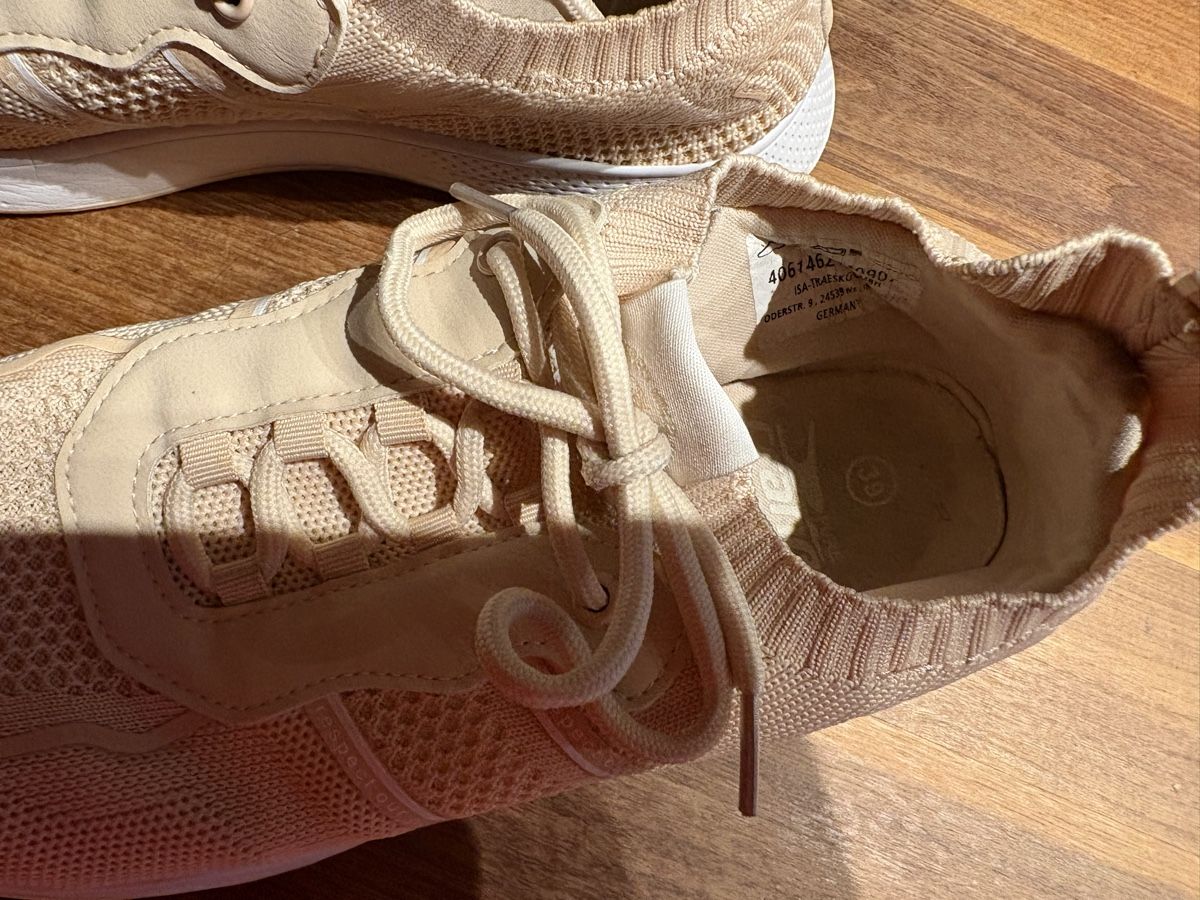 Scarpe da donna: Sneaker hellrosa Grösse 39  Damen – Usato da Beromünster venduto da msklef 5