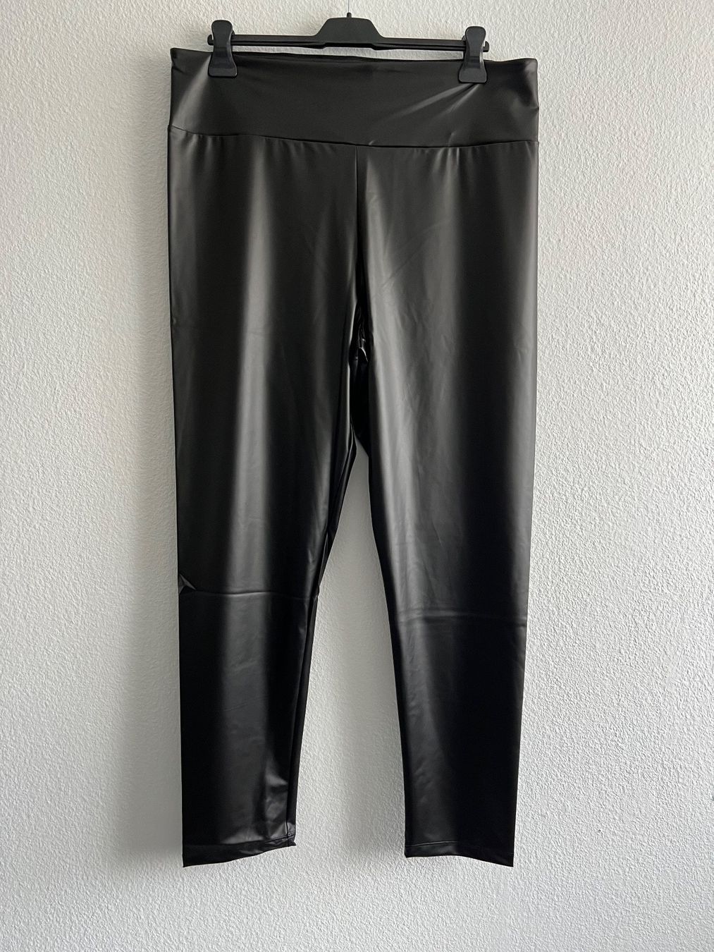 Leggings: Kunstleder Leggings High Waist Plus Size – Neu und originalverpackt aus Uetendorf von Stoun 3