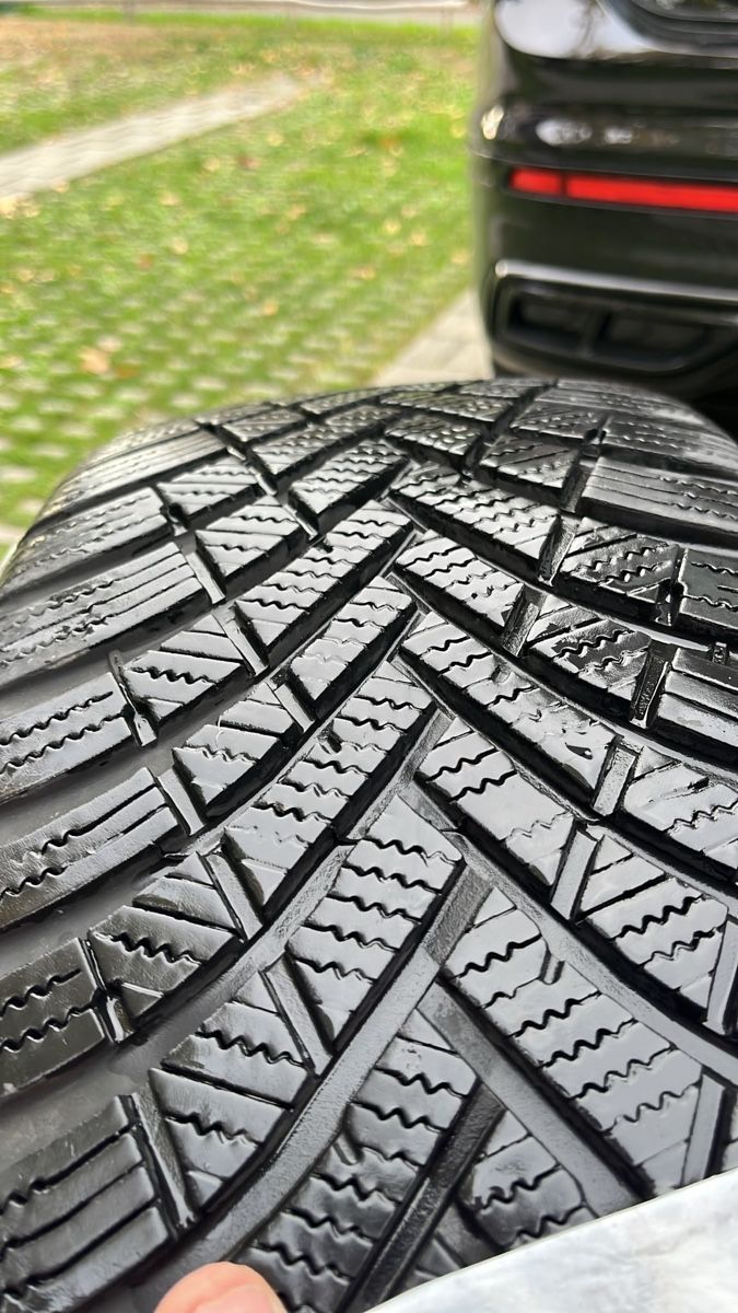 Pneumatici & Ruote complete: Audi A6 4G Facelift  Original Winterräder – Usato da Rotkreuz venduto da 74max 6