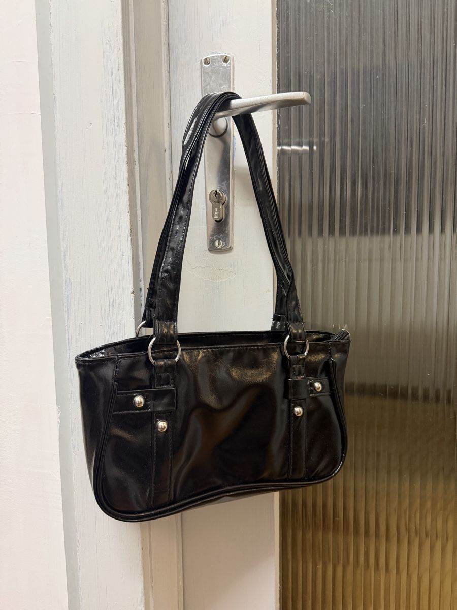Borse da donna: Schwarzer Handbag – Nuovo (secondo la descrizione) da Basel venduto da lil_c6hw