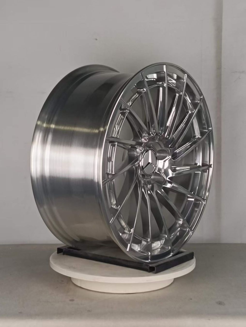 Mercedes-Benz Felgen: Felgen 20" – Gebraucht aus Brigerbad von Rikardo11 2