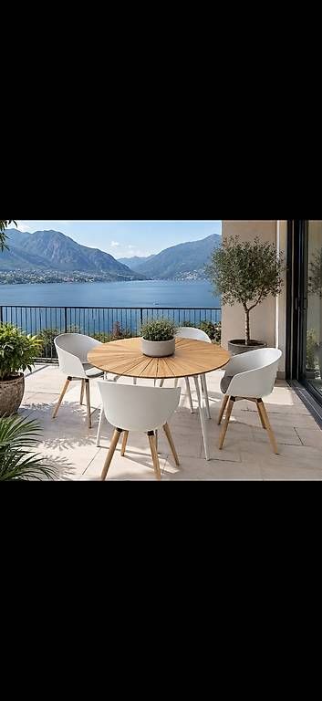 Set di tavolo e panche: Stupendo set da balcone  – Usato da Minusio venduto da mel_dk8w