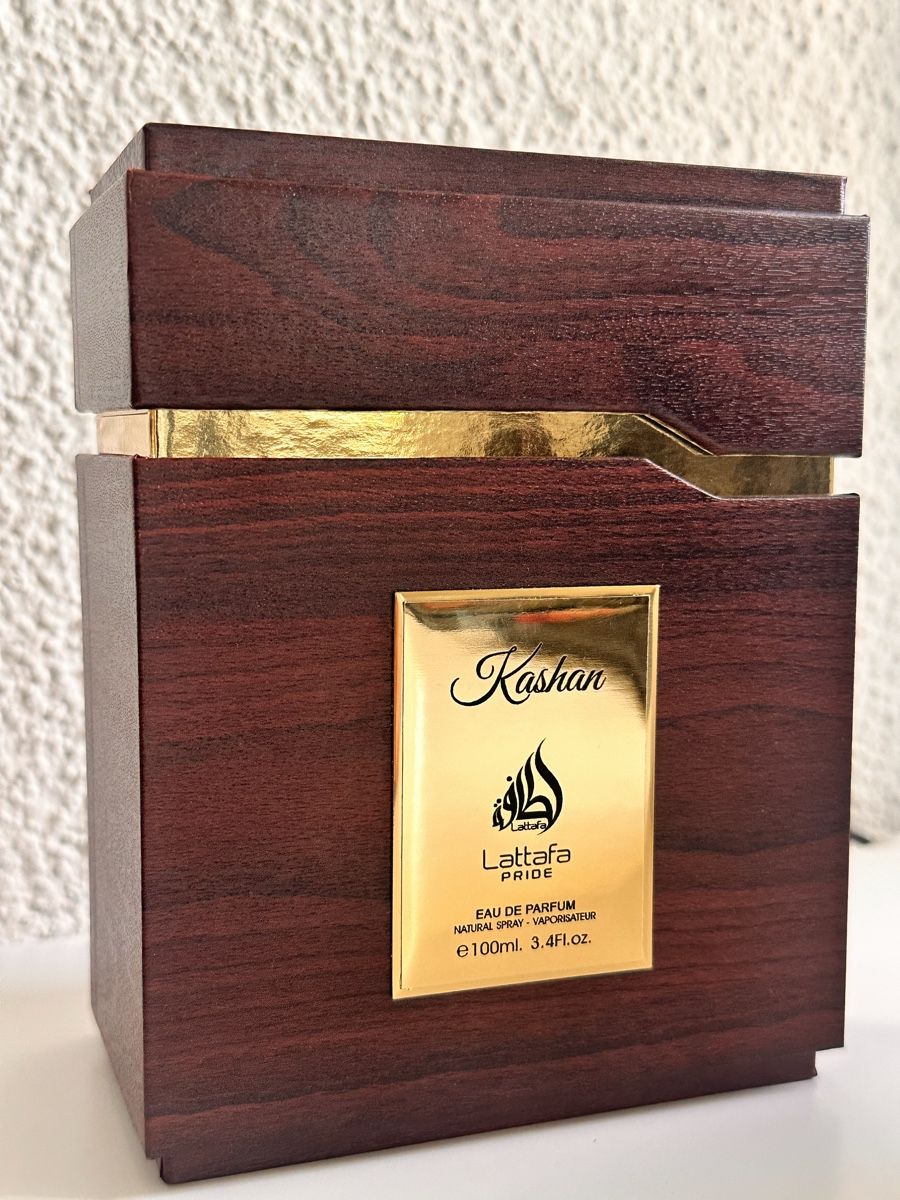 Lattafa Profumi & Eau de Toilette: Lattafa Kashan - mit Verpackung 95%+ – Nuovo (secondo la descrizione) da Hombrechtikon venduto da Jupetar 1