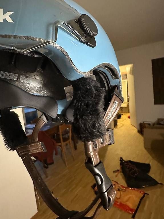 Schallplatten: cat ears / Helm Windgeräusch Reduktion – Gebraucht aus Nänikon von JCpiquerez
