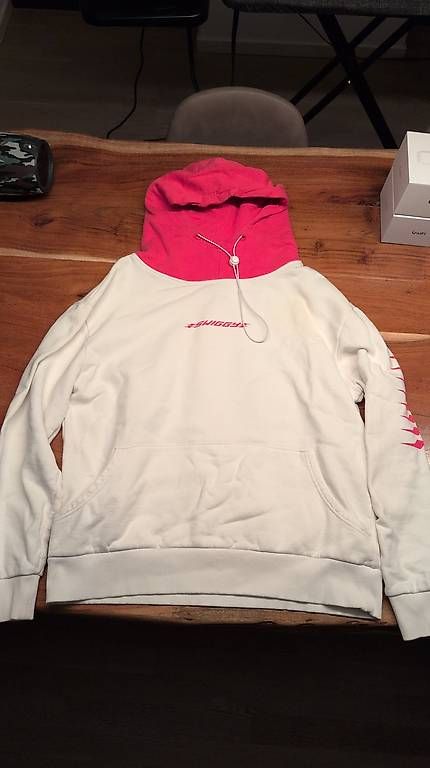 Maglioni & Felpe: DAT ADAM/Hydra CCC - Swiggy Hoodie - NEVER WORN – Usato da Etagnières venduto da ric_yzw6