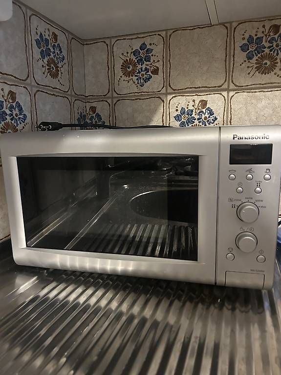 Cucine complete: Micro-ondes – Usato da Bulle venduto da mkg_n9kw