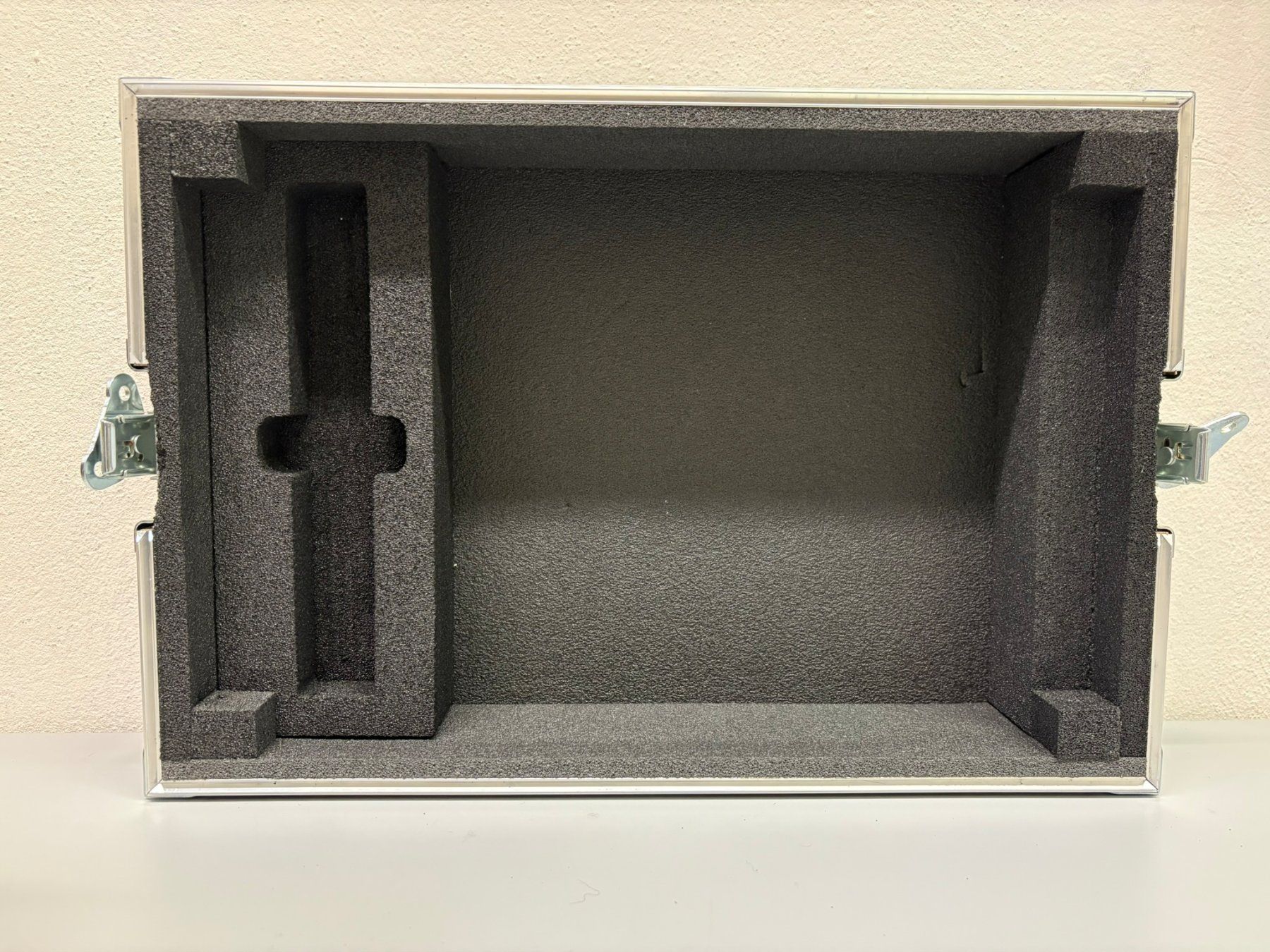 Valises de voyage: BeoLink Wireless: Home presentation Kit Koffer – D'occasion à Hochdorf par av-electronics 4