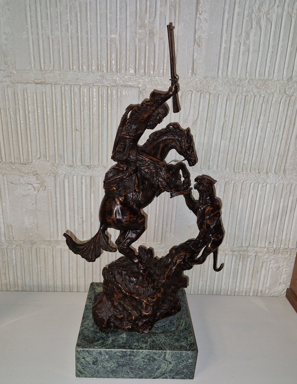 Sculptures & Statues: Trapper mit Puma Figur – D'occasion à Seedorf BE par Stibutz