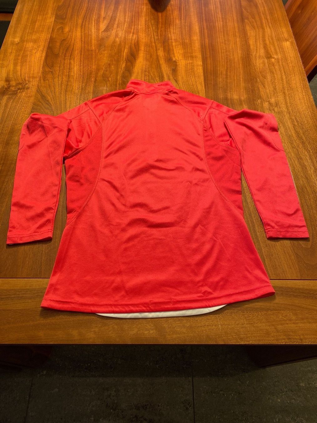 Adidas Canottiere & Pantaloni: Damen Sport-Shirt Langarm ClimaCool – Usato da Schwyz venduto da Trofana 1