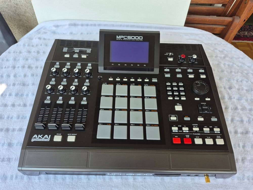 Akai MPC 5000 Music Production Center (Gebraucht) in Ecublens VD für ...