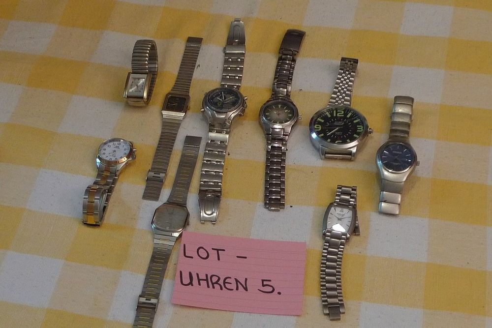 Orologi: LOT-UHREN 5. – Difettoso da Bern venduto da bn1640