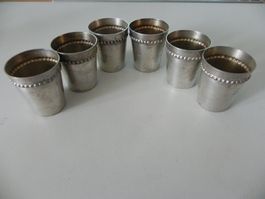 6 kleine silberne Schnaps Gläser / Silber? Versilbert?