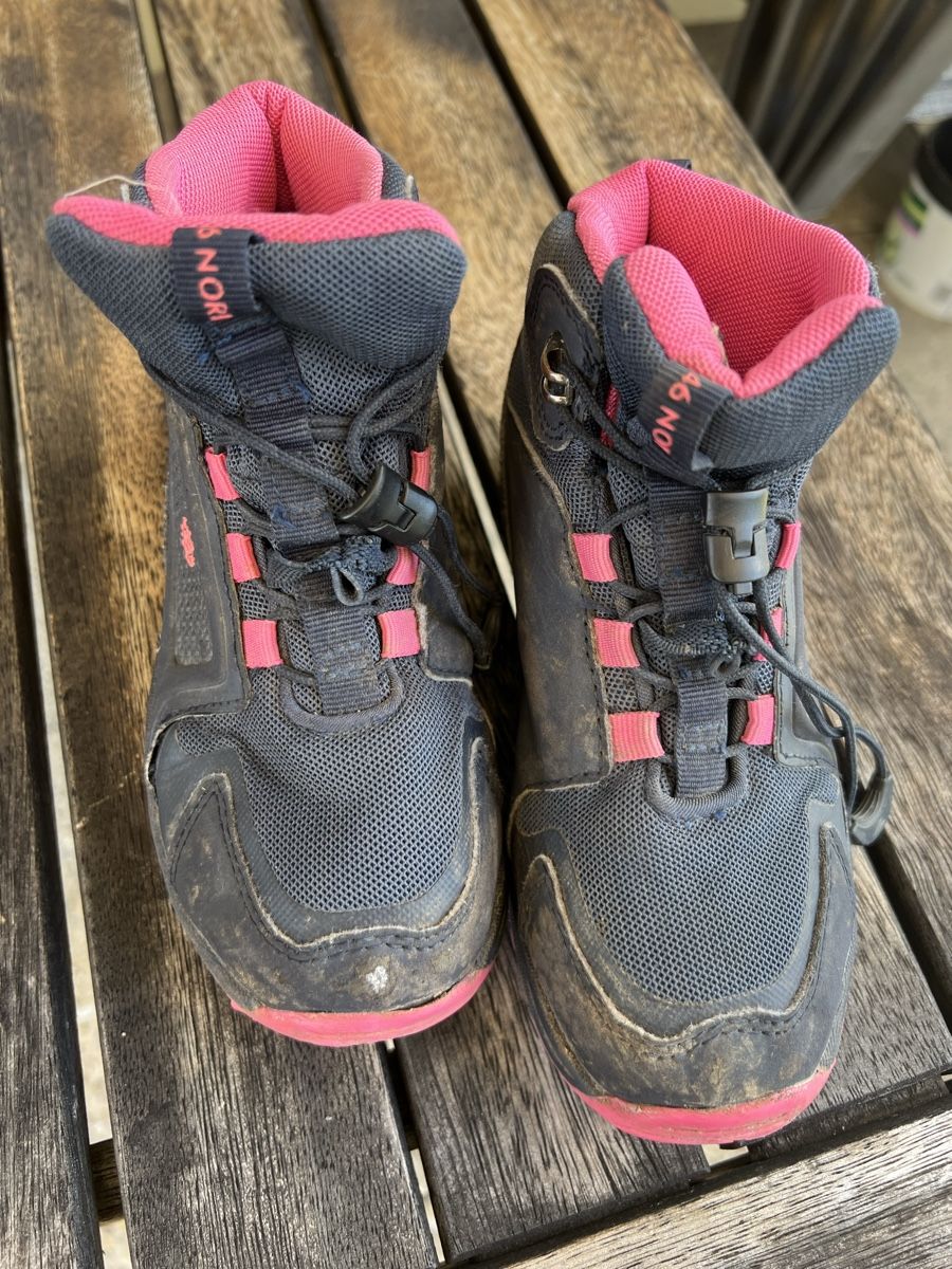 46 Nord Schuhe für Mädchen: 46 NORD 31 – Gebraucht aus Glattbrugg von HUAKK 1
