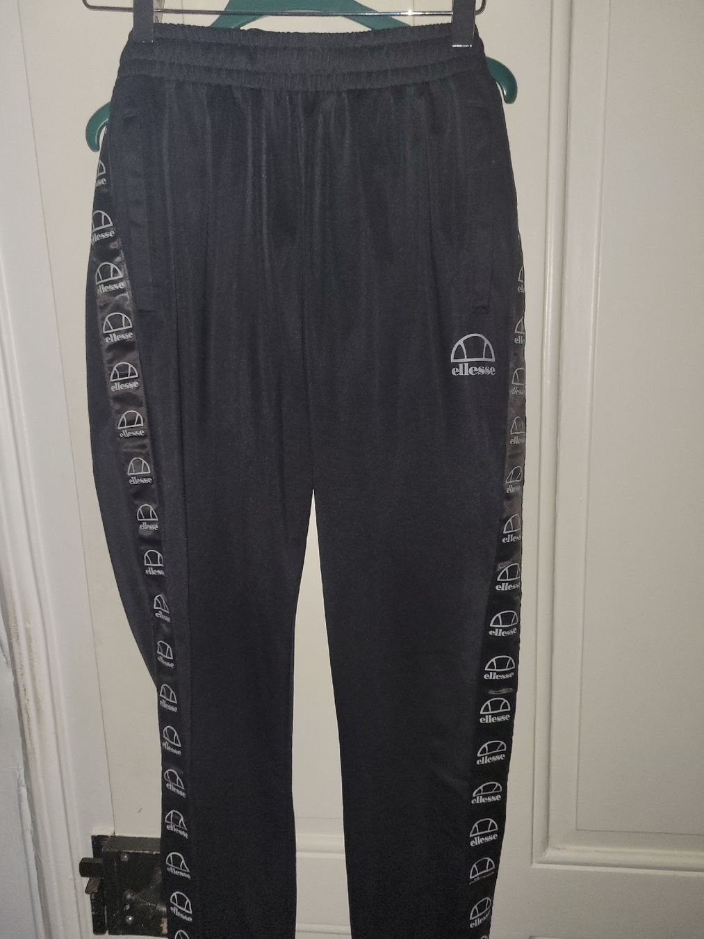 Ellesse Pantaloni: Ellesse Trainerhose – Usato da Brig venduto da RaZu39 1